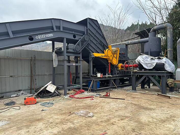 河南又一臺破碎線結束安裝任務，等待試機。